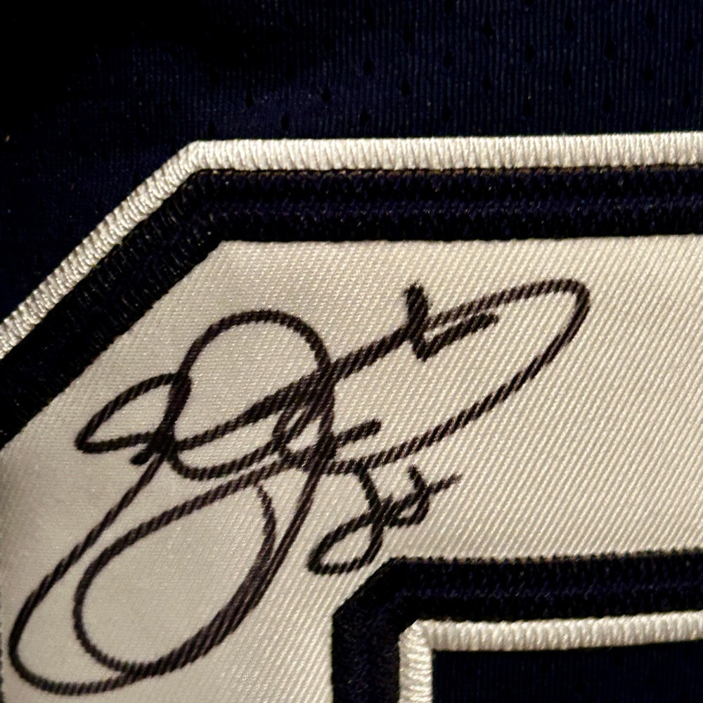 🏈Say What?! Who? 🫨Autographed Emmitt Smith Reebok NFL Jersey Number 22! - Picture 10 of 16